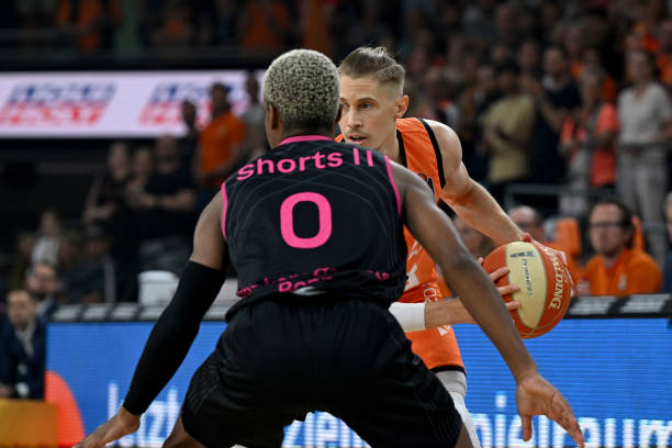 在当今足球 在当今足球