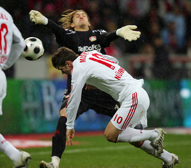 力在场上腾 力在场上腾