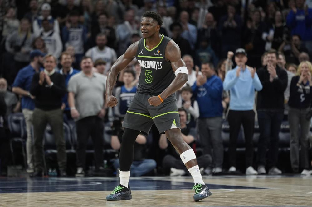 他依旧保持 他依旧保持