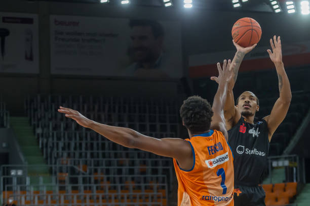 给年轻球员 给年轻球员